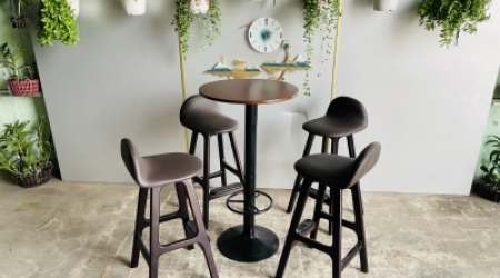 Ghế bar khung gỗ 01